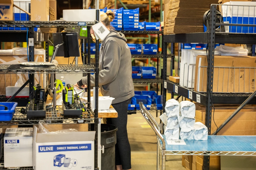 Robotic Picking Accuracy: How 3PLs Use Robotics and Verification to Ship the Right Item Every Time