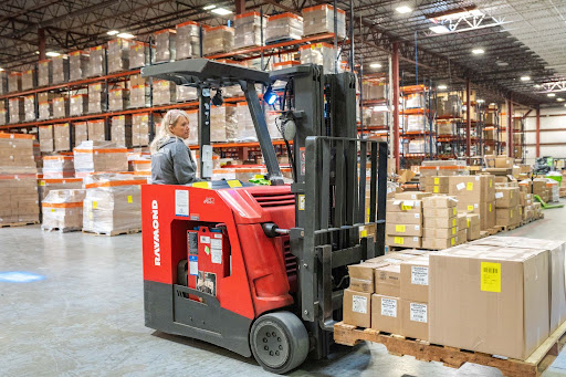 Why Delivery Experience Drives Customer Loyalty and How Growing E-Commerce Sellers Can Compete with Larger Brands